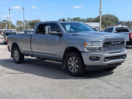 2019 RAM 3500 Limited Crew Cab 4x4 8' Box