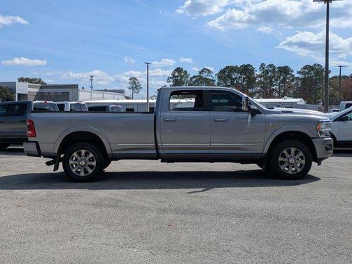 2019 RAM 3500 Limited Crew Cab 4x4 8' Box