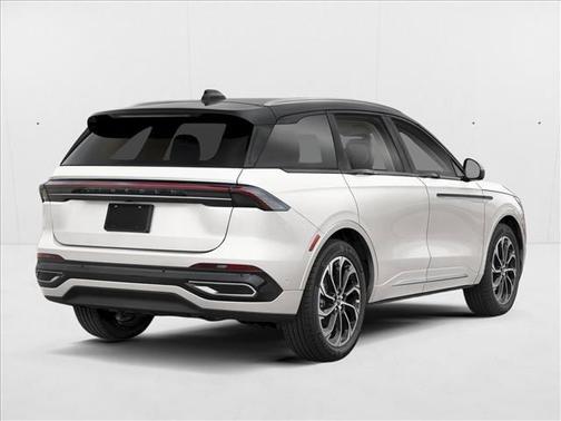 White Platinum Metallic Tri-Coat 2026 Lincoln Nautilus Black Label
