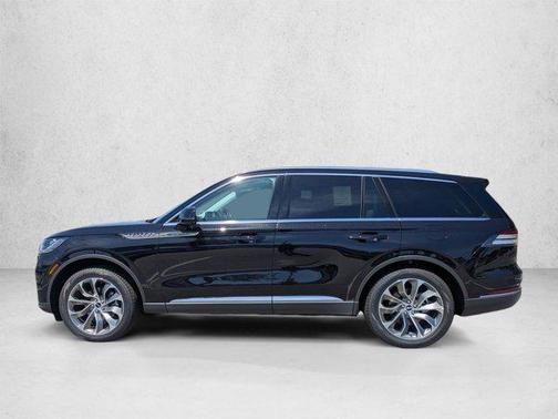 Infinite Black Metallic Clearcoat 2026 Lincoln Aviator Premiere