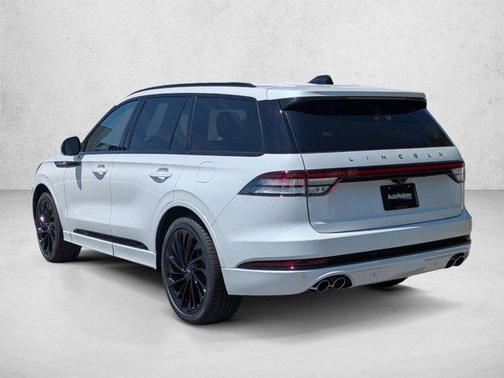 Pristine White Metallic Tri-Coat 2026 Lincoln Aviator Reserve