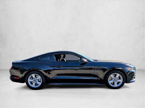 2017 Ford Mustang V6
