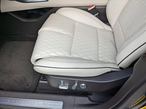 2024 Lincoln Nautilus Black Label