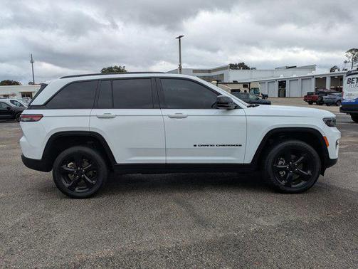 2024 Jeep Grand Cherokee Altitude
