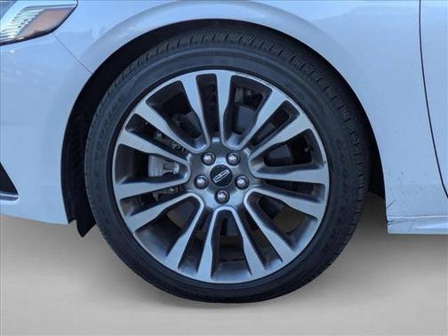 2017 Lincoln Continental Reserve