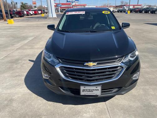 Photo 4 of 29 of 2020 Chevrolet Equinox 2LT