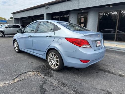 2013 Hyundai Accent GLS