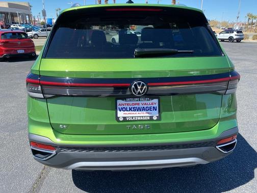 2025 Volkswagen Taos 1.5T SE