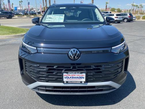 2025 Volkswagen Tiguan 2.0T SE 4MOTION
