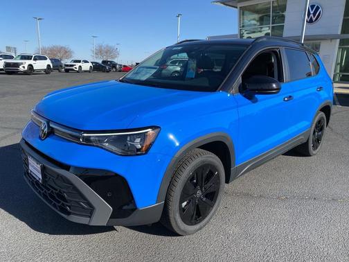 2025 Volkswagen Taos 1.5T SE Black