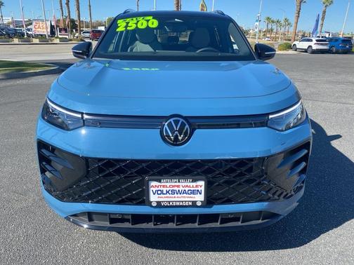 2025 Volkswagen Tiguan 2.0T SE R-Line Black