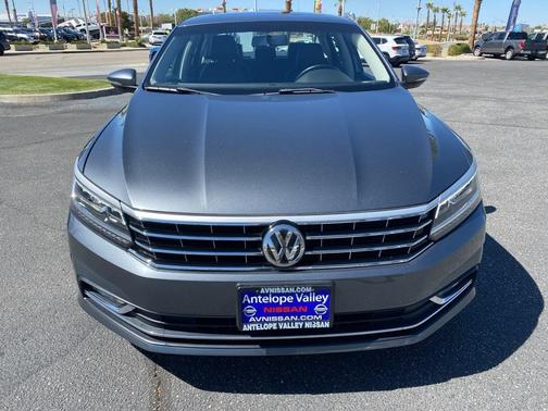 2018 Volkswagen Passat 2.0T SE