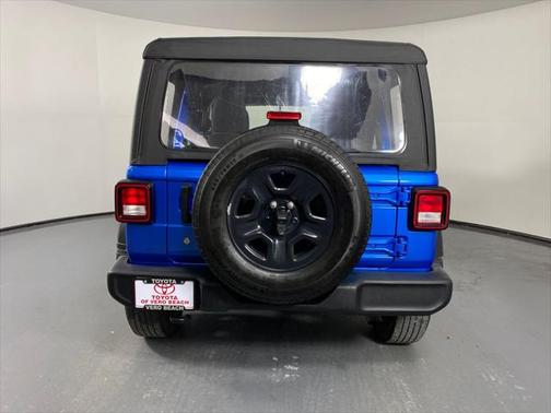 2022 Jeep Wrangler Unlimited Sport