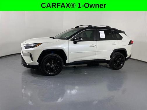 2022 Toyota RAV4 Hybrid SE