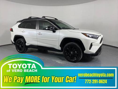 2022 Toyota RAV4 Hybrid SE