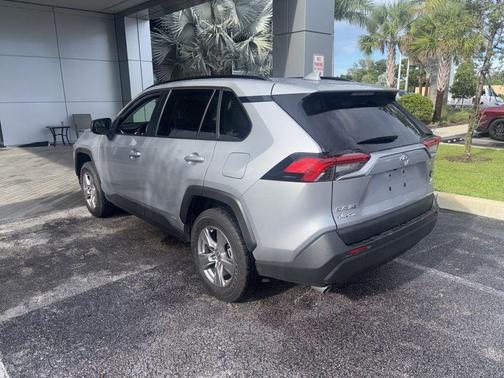 2025 Toyota RAV4 Hybrid LE