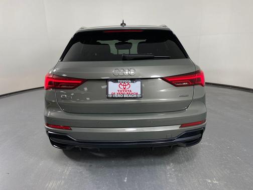 2021 Audi Q3 45 S line Premium