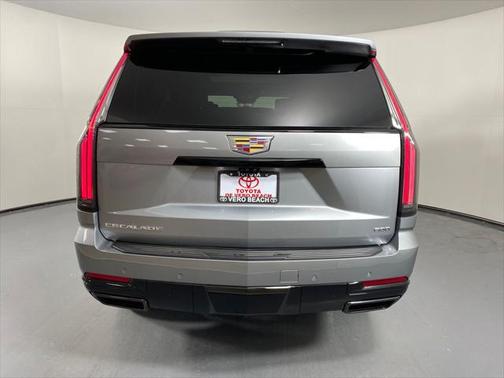 2025 Cadillac Escalade Sport