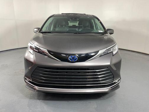 2024 Toyota Sienna Limited