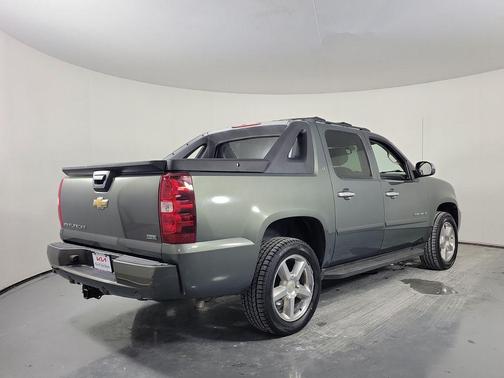 Steel Green Metallic 2011 Chevrolet Avalanche 1500 LT