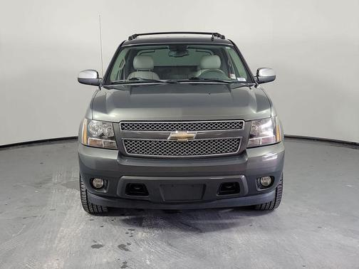 Steel Green Metallic 2011 Chevrolet Avalanche 1500 LT