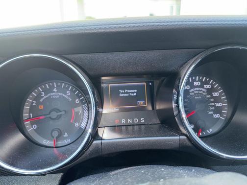 2017 Ford Mustang V6