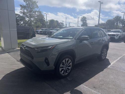 2022 Toyota RAV4 XLE Premium