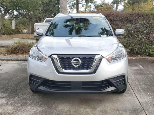 2020 Nissan Kicks SV