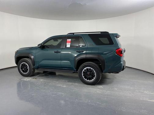 2025 Toyota 4Runner TRD Off Road