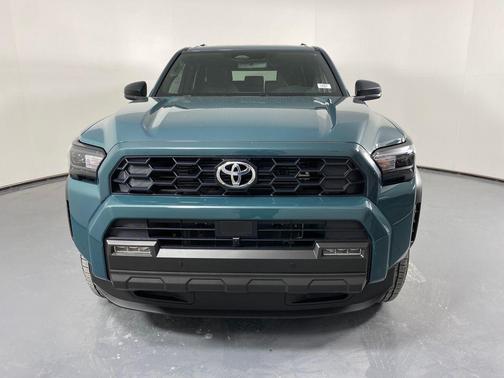 2025 Toyota 4Runner TRD Off Road