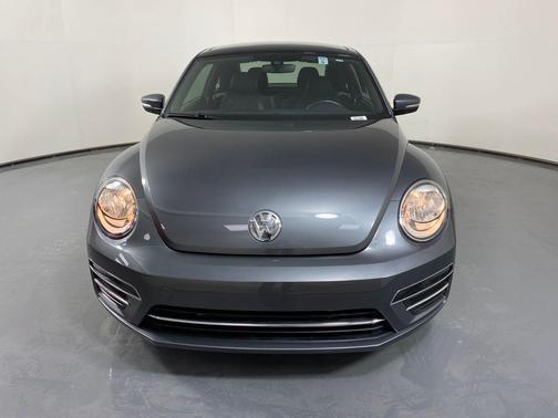 2018 Volkswagen Beetle 2.0T SE
