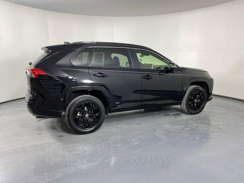 2023 Toyota RAV4 Hybrid SE