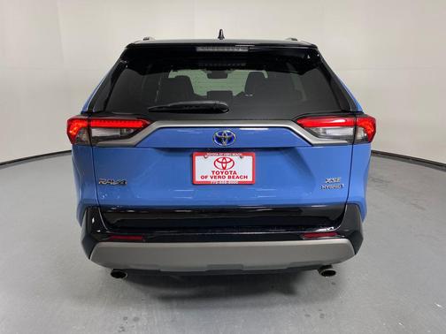 2023 Toyota RAV4 Hybrid SE