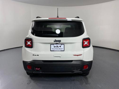 2022 Jeep Renegade Trailhawk