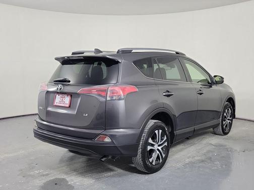 Magnetic Gray Metallic 2018 Toyota RAV4 LE