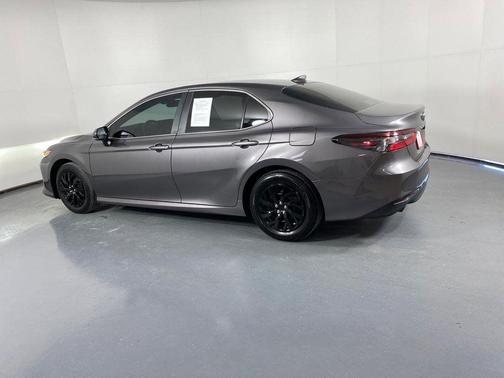 2024 Toyota Camry Hybrid LE