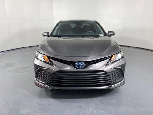 2024 Toyota Camry Hybrid LE