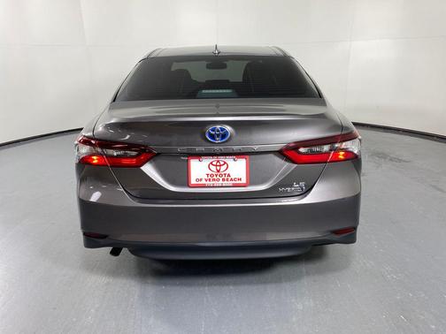 2024 Toyota Camry Hybrid LE
