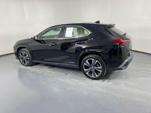 2022 Lexus UX 250h Base