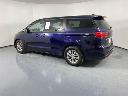 2021 Kia Sedona LX