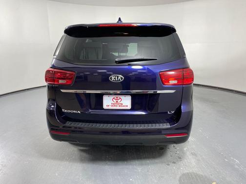 2021 Kia Sedona LX