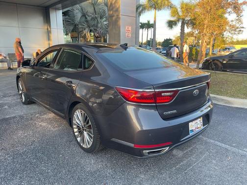 2017 Kia Cadenza Limited