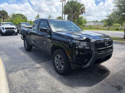 Super Black 2025 Nissan Frontier SV
