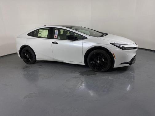 2025 Toyota Prius L