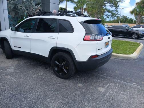 2020 Jeep Cherokee Altitude