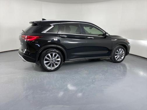 2022 INFINITI QX50 LUXE