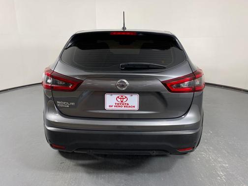 2022 Nissan Rogue Sport S