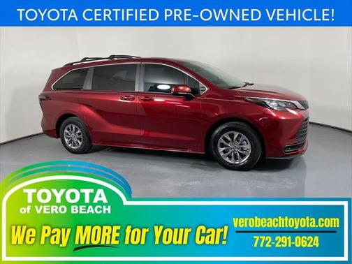 2024 Toyota Sienna LE