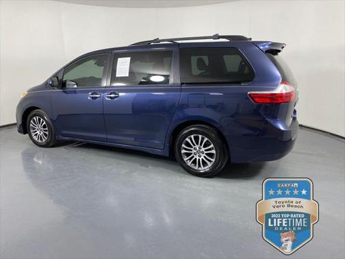2018 Toyota Sienna XLE Premium
