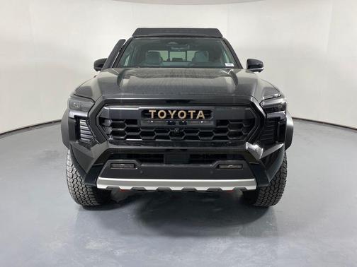 2025 Toyota Tacoma Hybrid Trailhunter